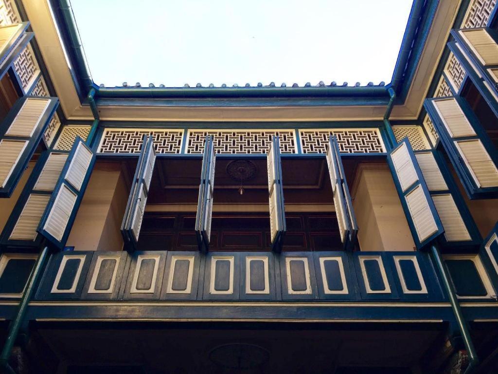 Hermes Palace Hotel Medan Exterior photo