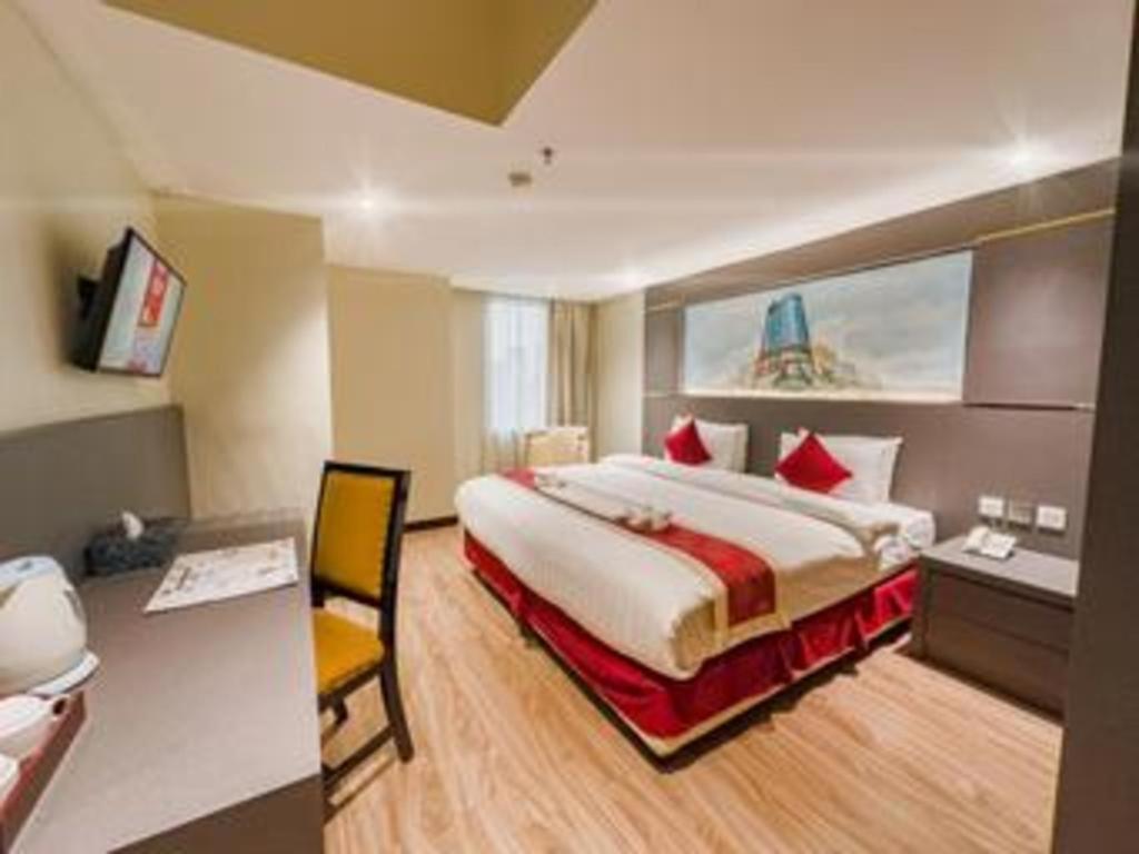 Hermes Palace Hotel Medan Exterior photo